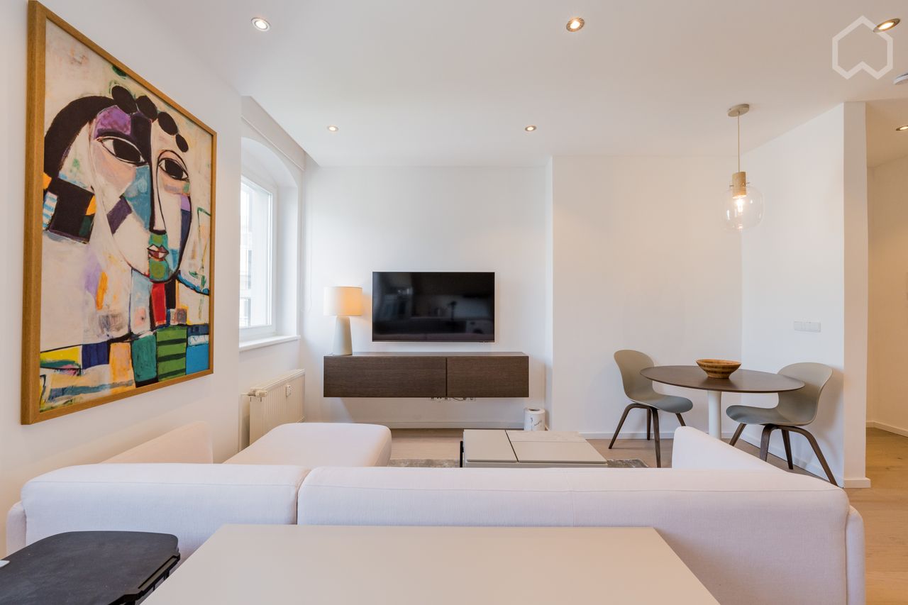 Great and fashionable home with the best location (Mitte)