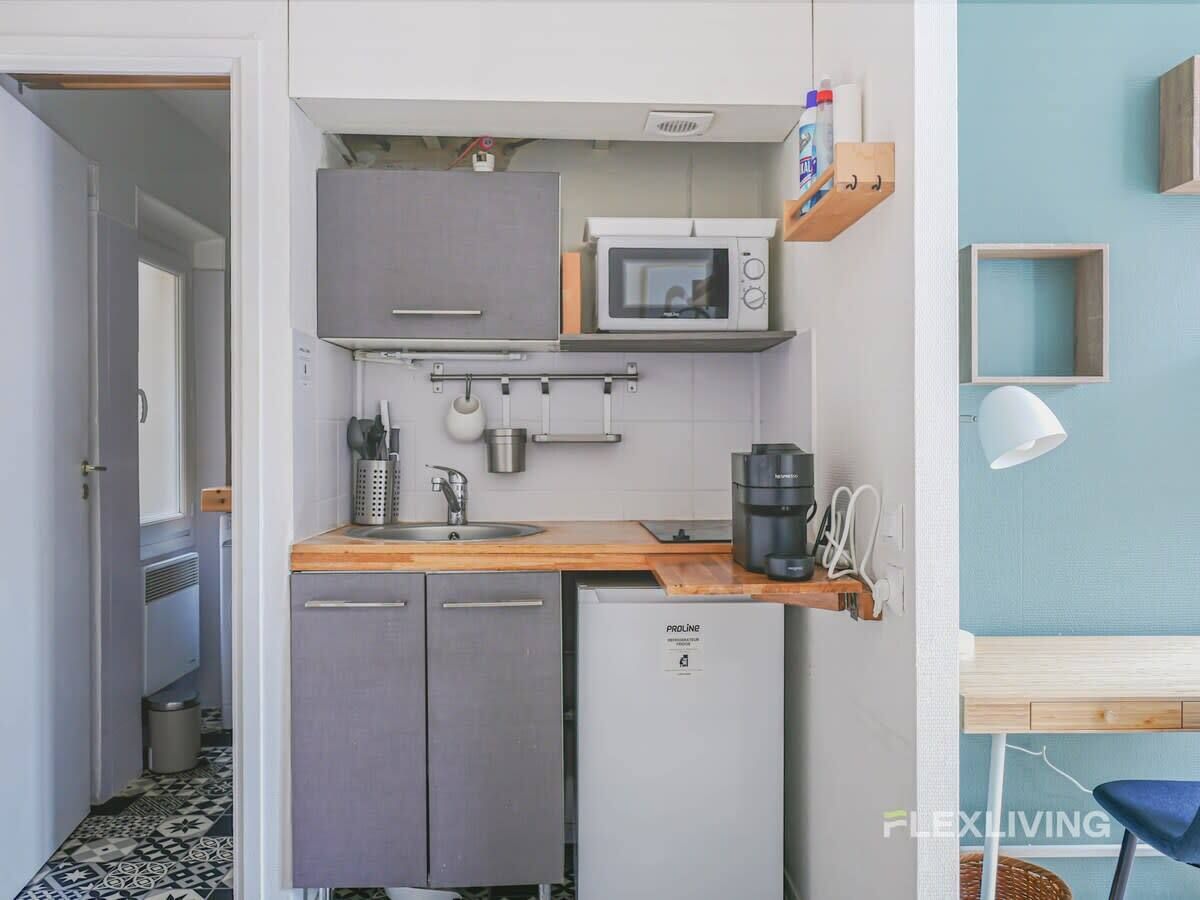 entire 22 square meter apartment, nestled in the charming Desso Street...