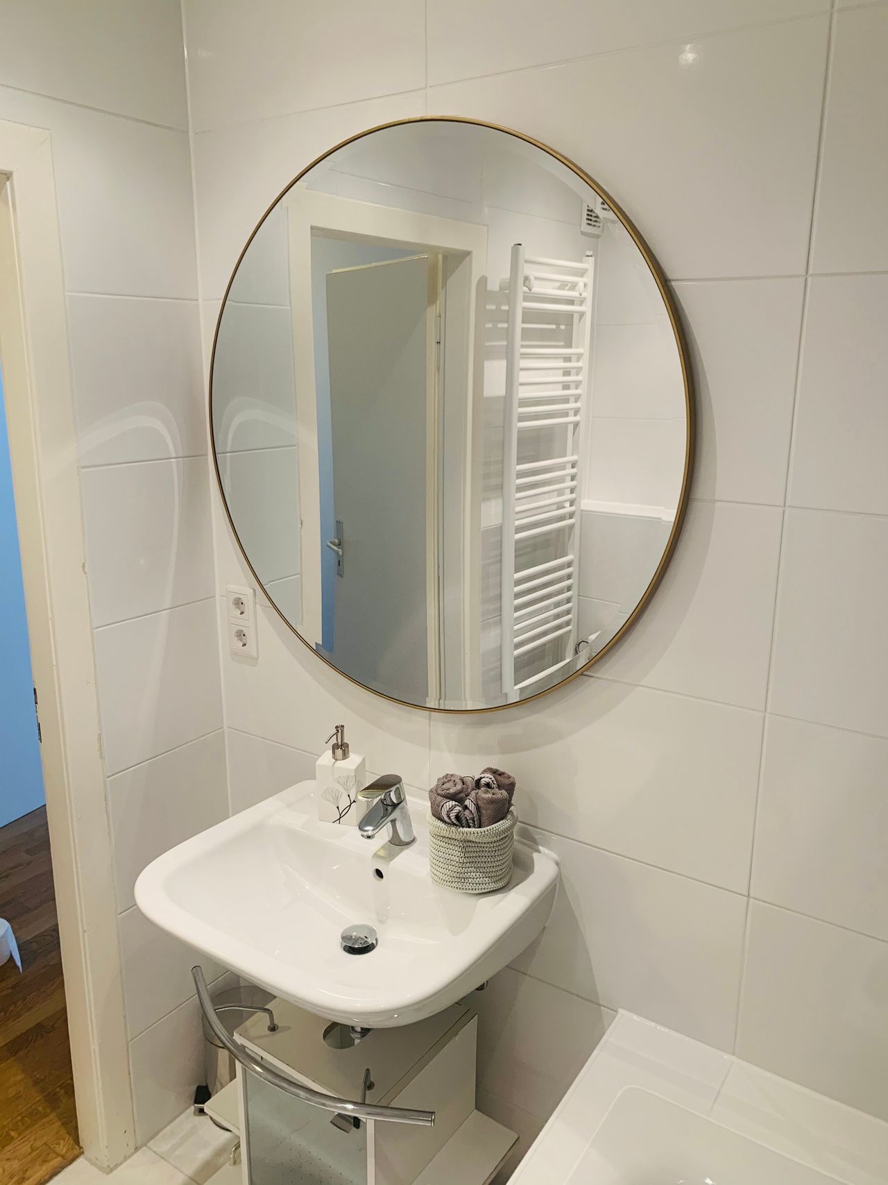 Caribbean serviced apartment, with biweekly cleaning in Düsseldorf City Center