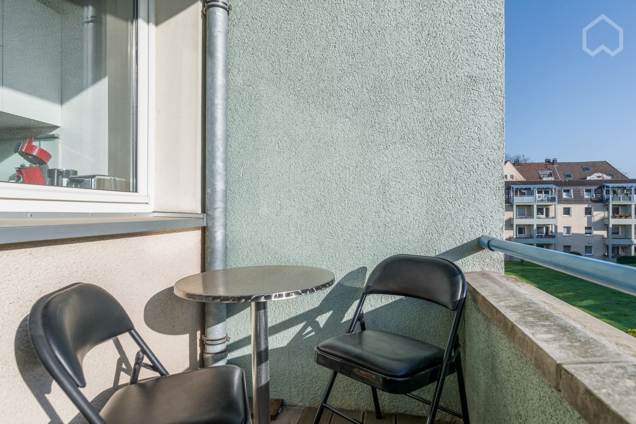 Modern furnished apartment in Essen-Rüttenscheid with balcony