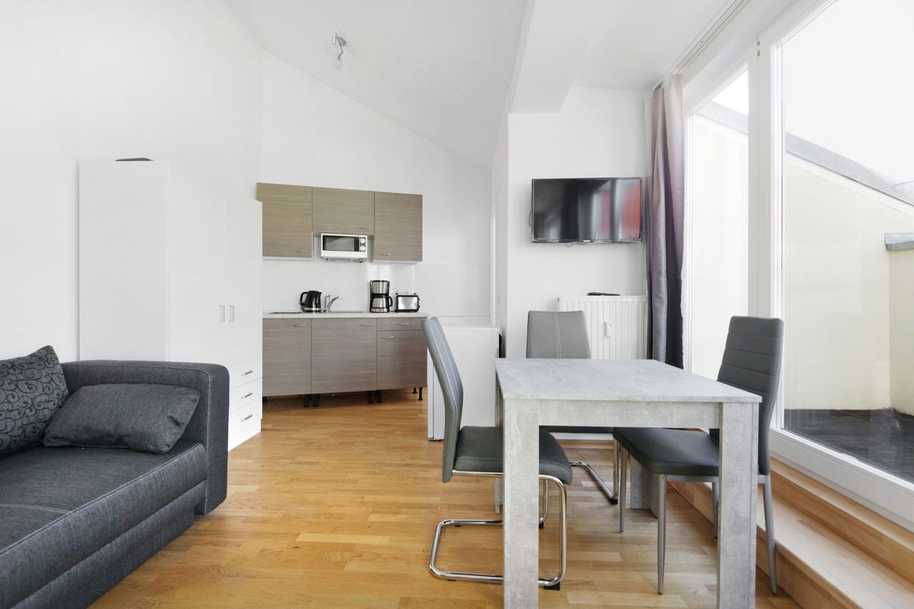 Cute, amazing Studio Penthouse with Terace (Mitte)