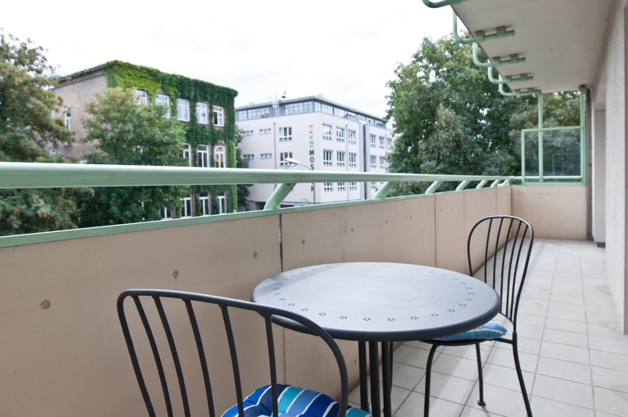 2 bedrooms: Fantastic and charming home with 26ft balcony in Berlin Mitte near Alexanderplatz