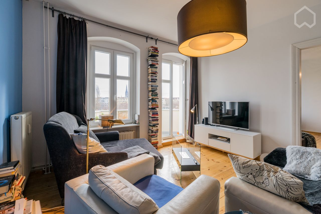 Living aloft and with a spectacular view in the heart of Berlin - 3 bedroom apartment full of sun and light