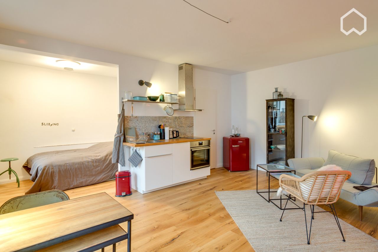 Awesome & charming flat in Prenzlauer Berg