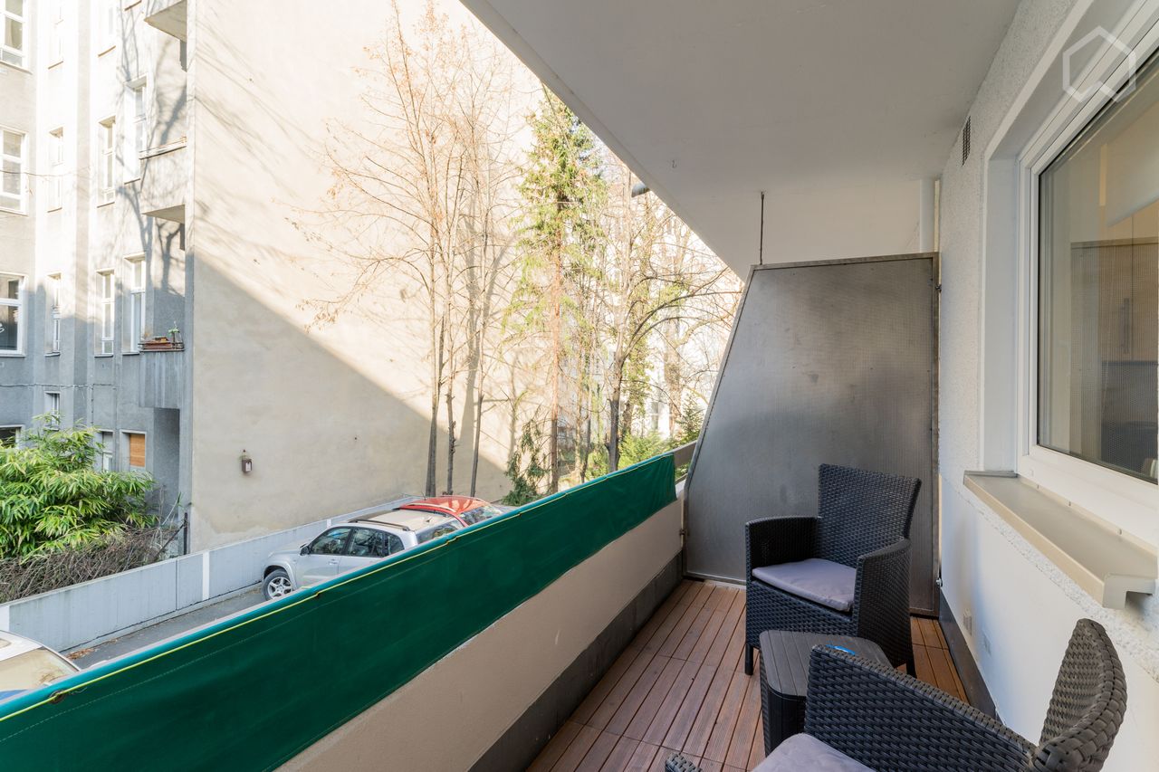 Bright, Calm Apartment with Balcony (6m²) close to Kurfürstendamm