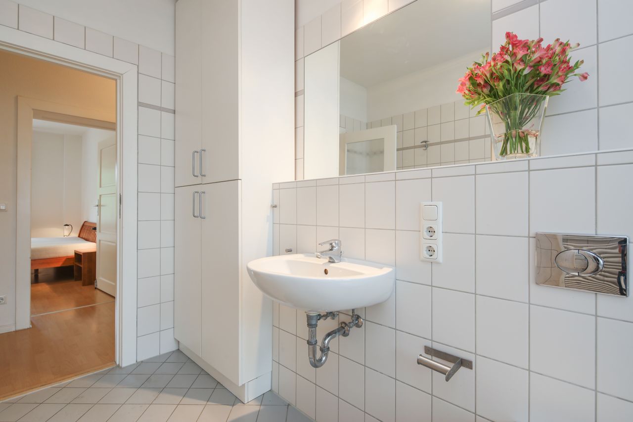 Spacious and bright 5 room apartment in a quiet environment named Bötzowviertel on Prenzlauer Berg