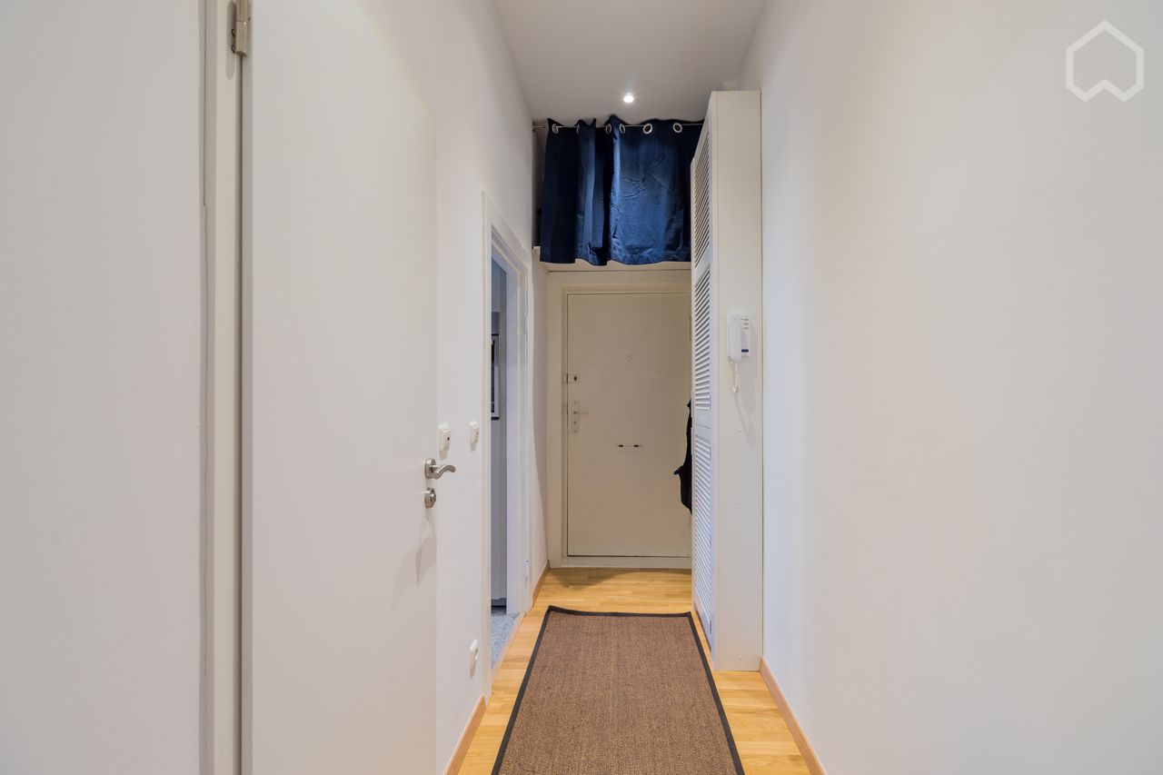Quiet, modern and fully furnished home away from home in Berlin Moabit.