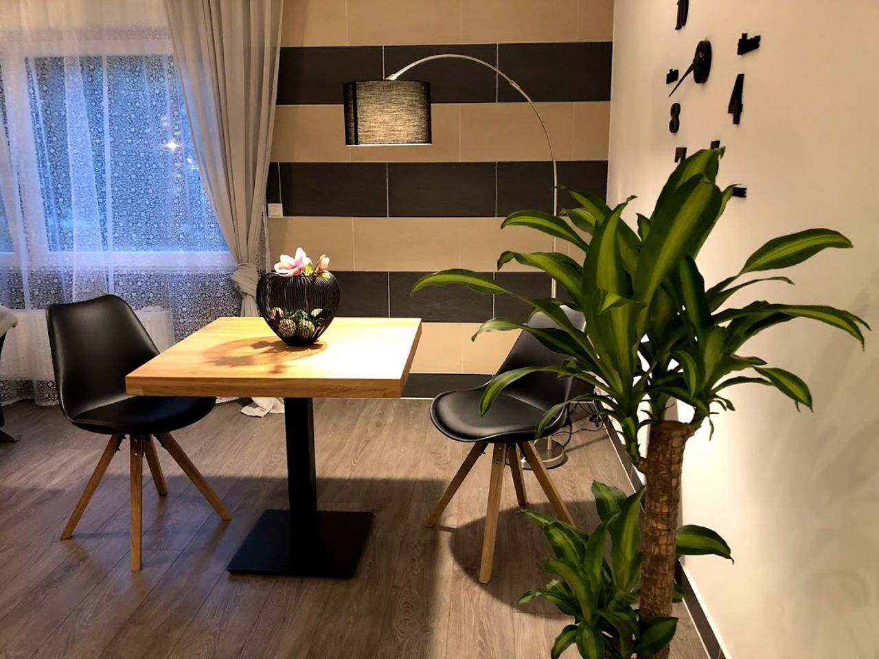 High-quality modern single apartment in Deutz near the University of Applied Sciences between Lanxessarena and Kölnarcaden