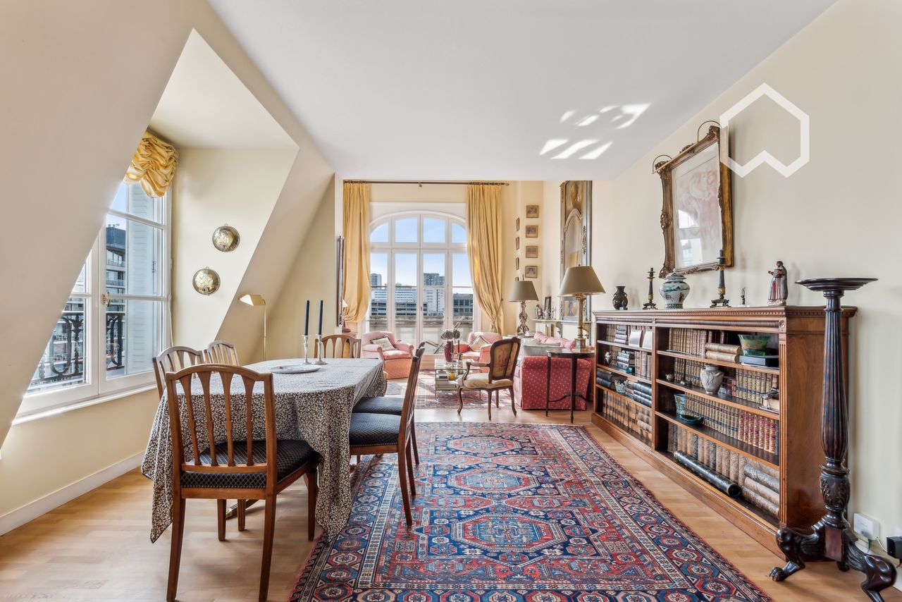 Charming, freshly renovated three bedroom duplex apartment