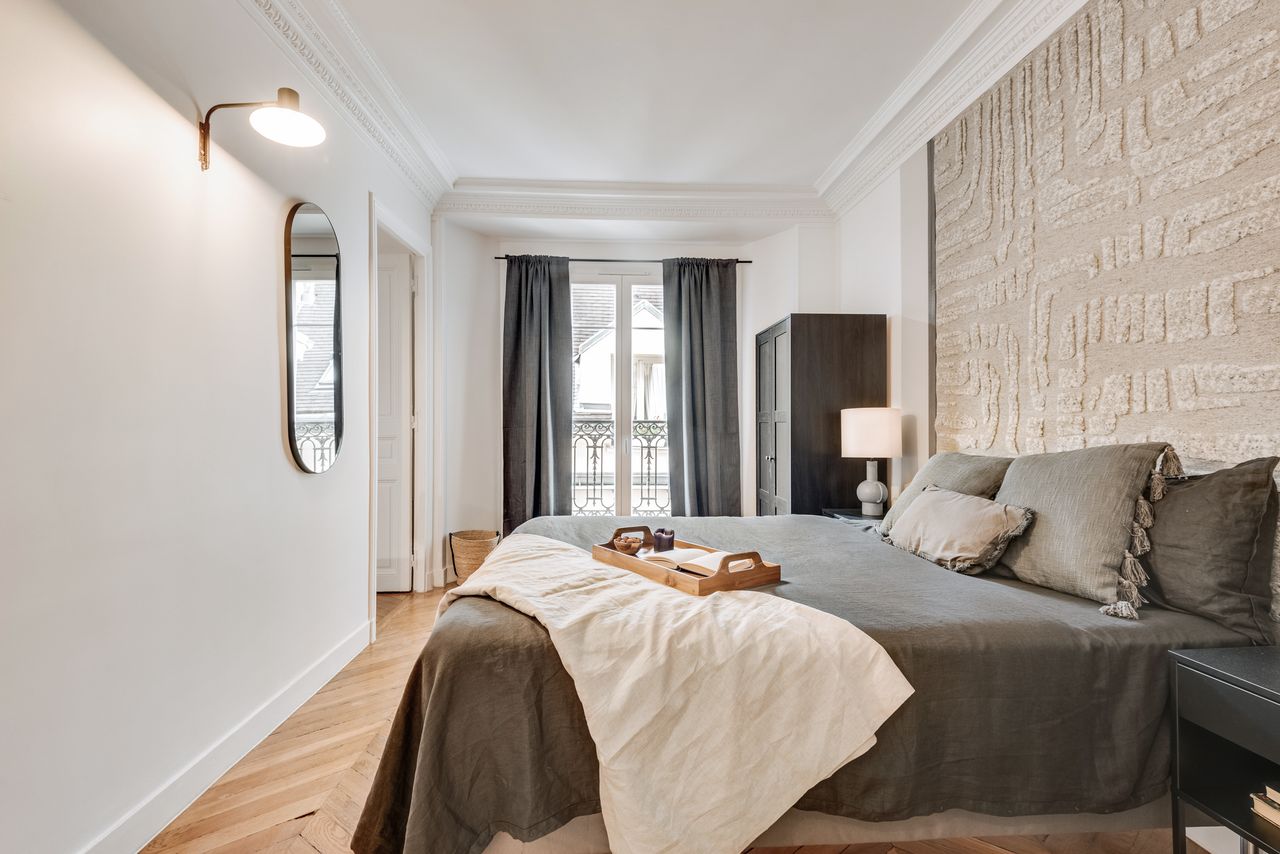 2 bedrooms in Hôtel de Ville