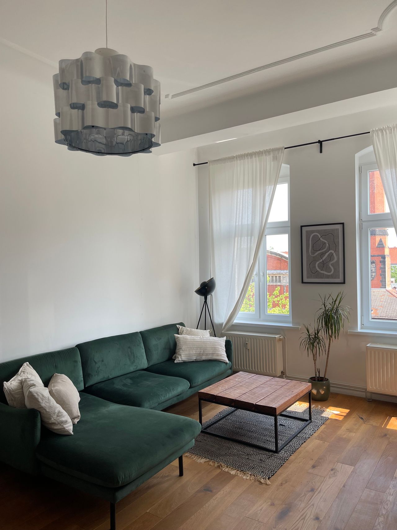 Beautiful Altbau with amazing view & everything you need nearby.