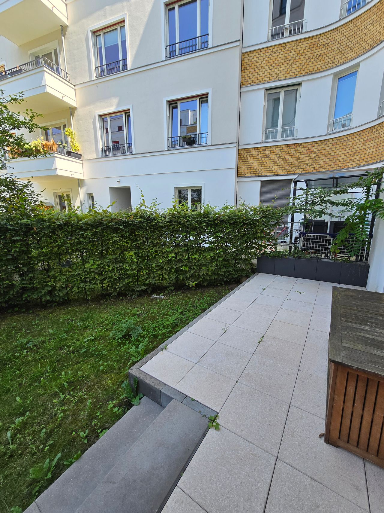 Great apartment located in Friedrichshain with nice terraces, garden and lots of space