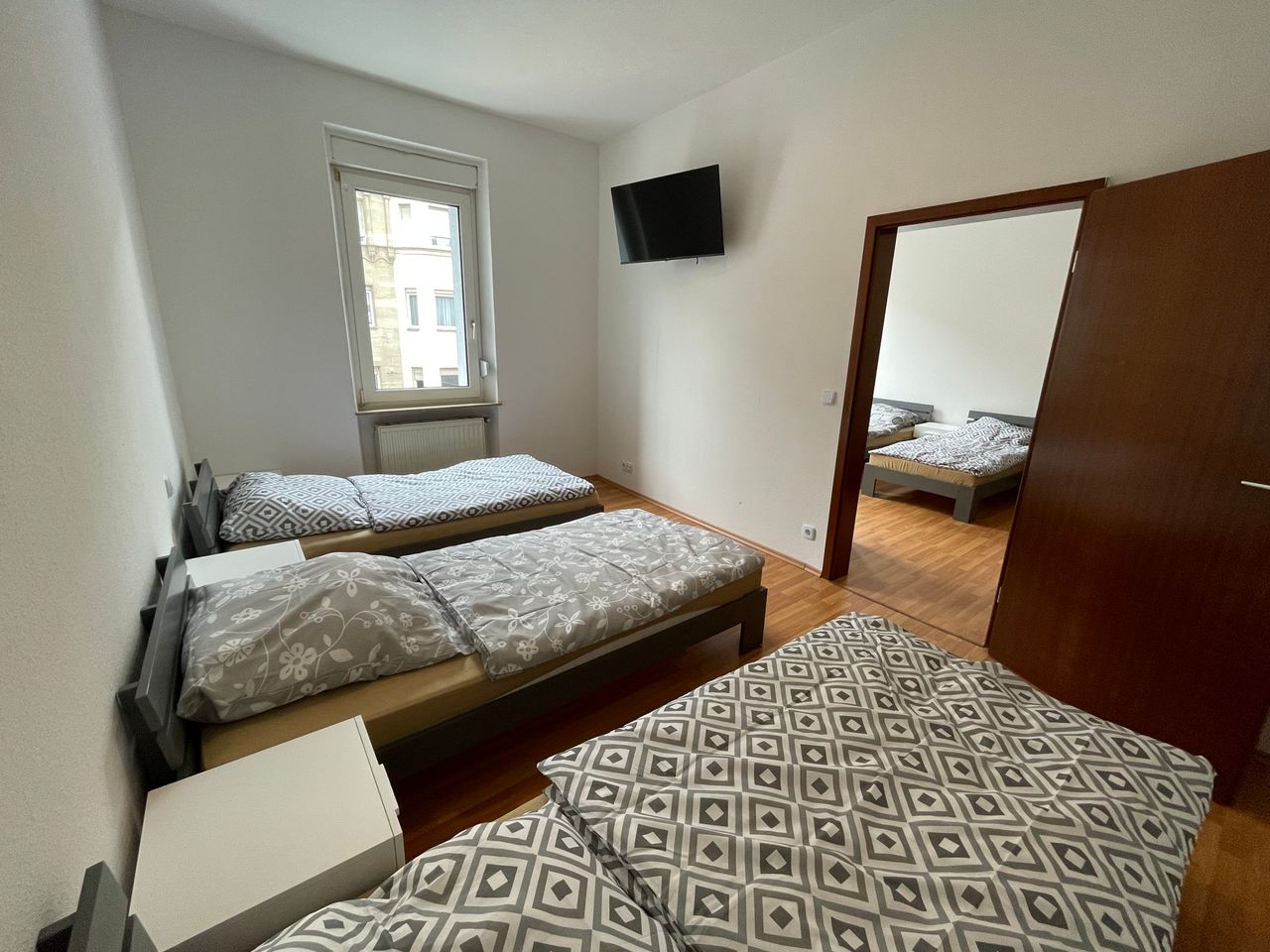 Comfortable Technician Accommodation: Centrally located, fully equipped, and ideal for six people!