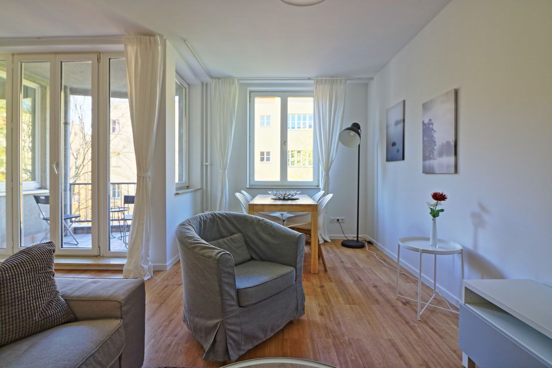 Furnished 2 rooms in a quiet location on the Spree