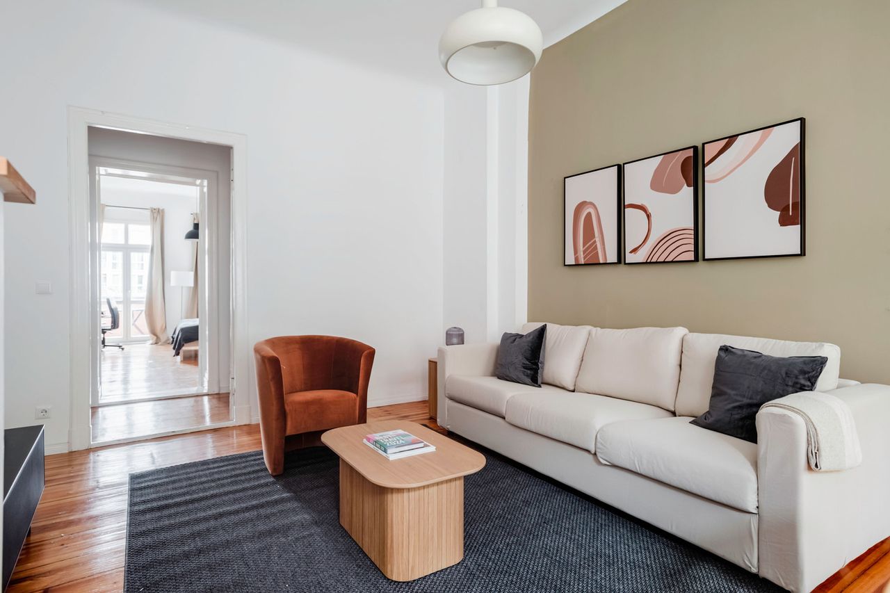 Modern Prenzlauer Berg 2BR, Furnished & Equipped