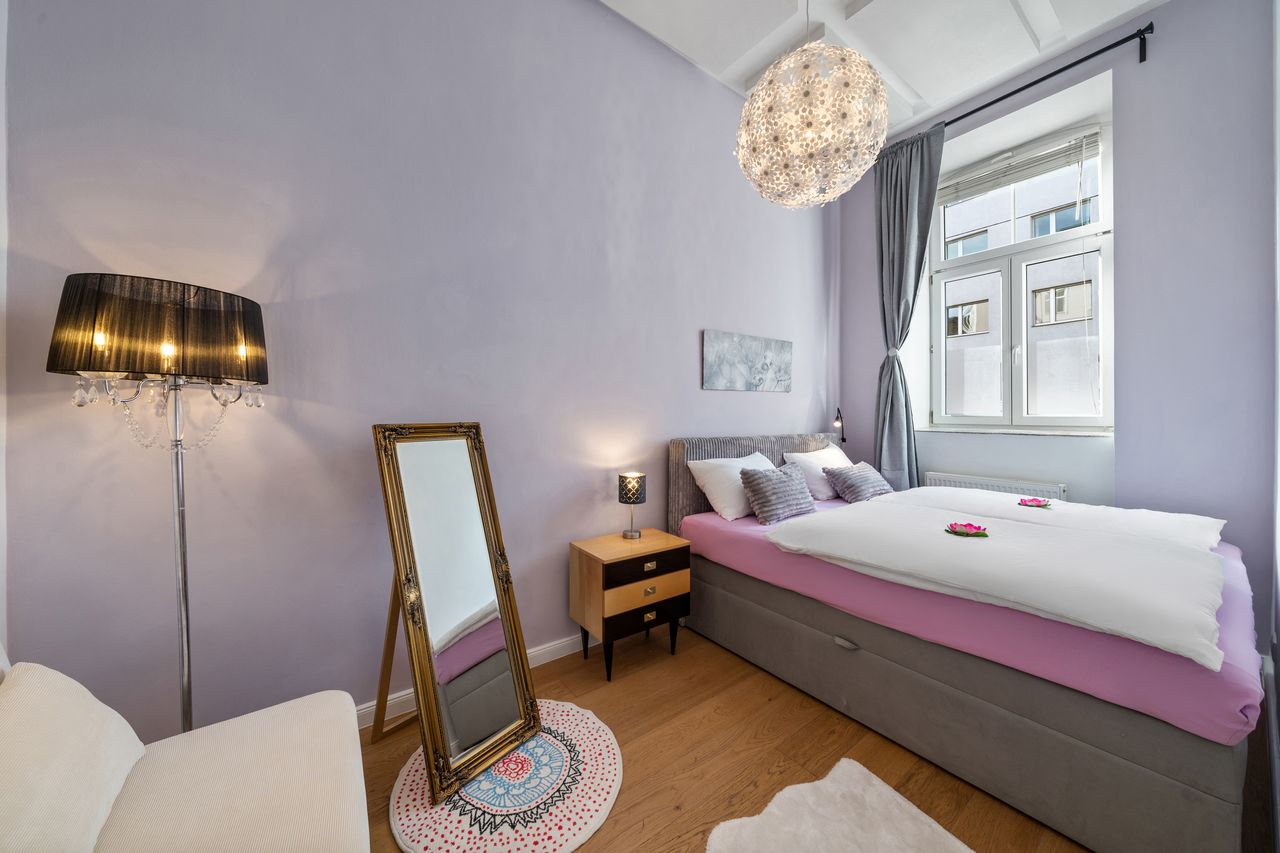 Perfectly central, stylish three-room apartment located in the heart of Vienna!