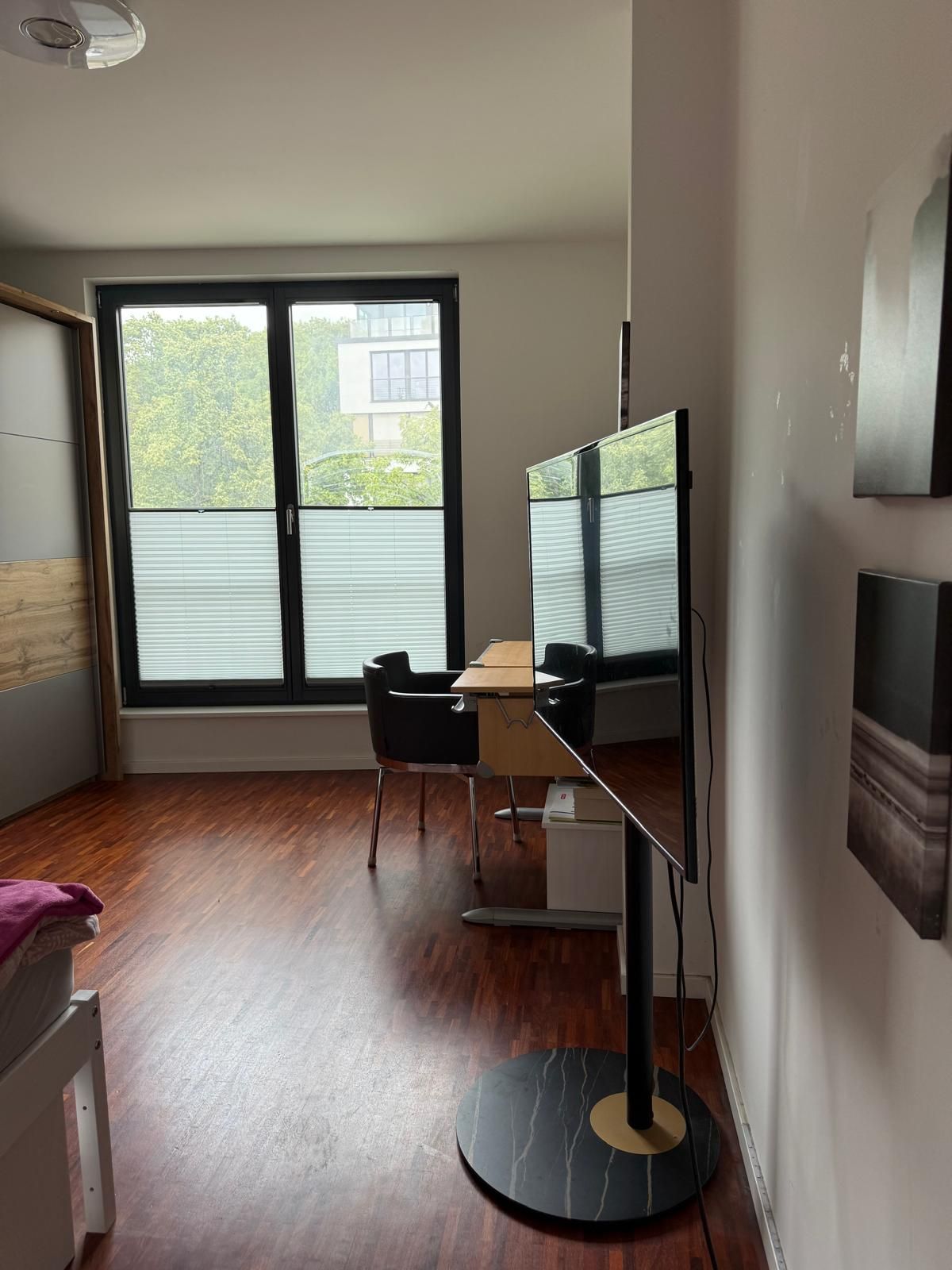 Großzügige 150 m² Wohnung mit Spa-Bad, Balkon & Tiefgarage – mitten in Prenzlauer Berg