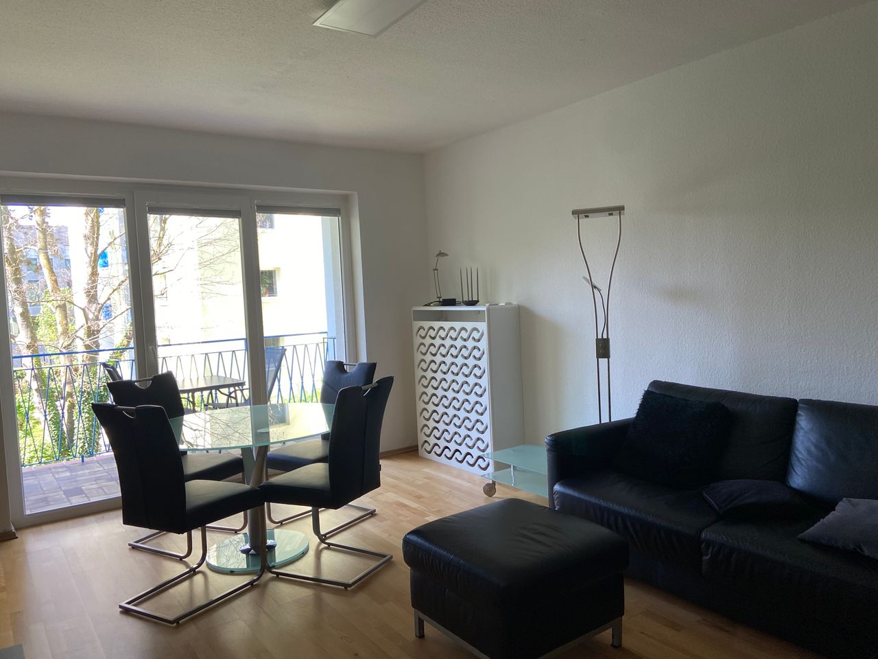 Exclusive 3.5-room flat with upscale interior with balcony and fitted kitchen in Wiesbaden