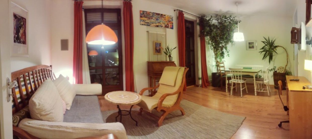 Charming Vintage Apartment in Prime Location – Cozy, Convenient, Central, and Adjacent to Nymphenburg's Prestigious Villa Quarter!"