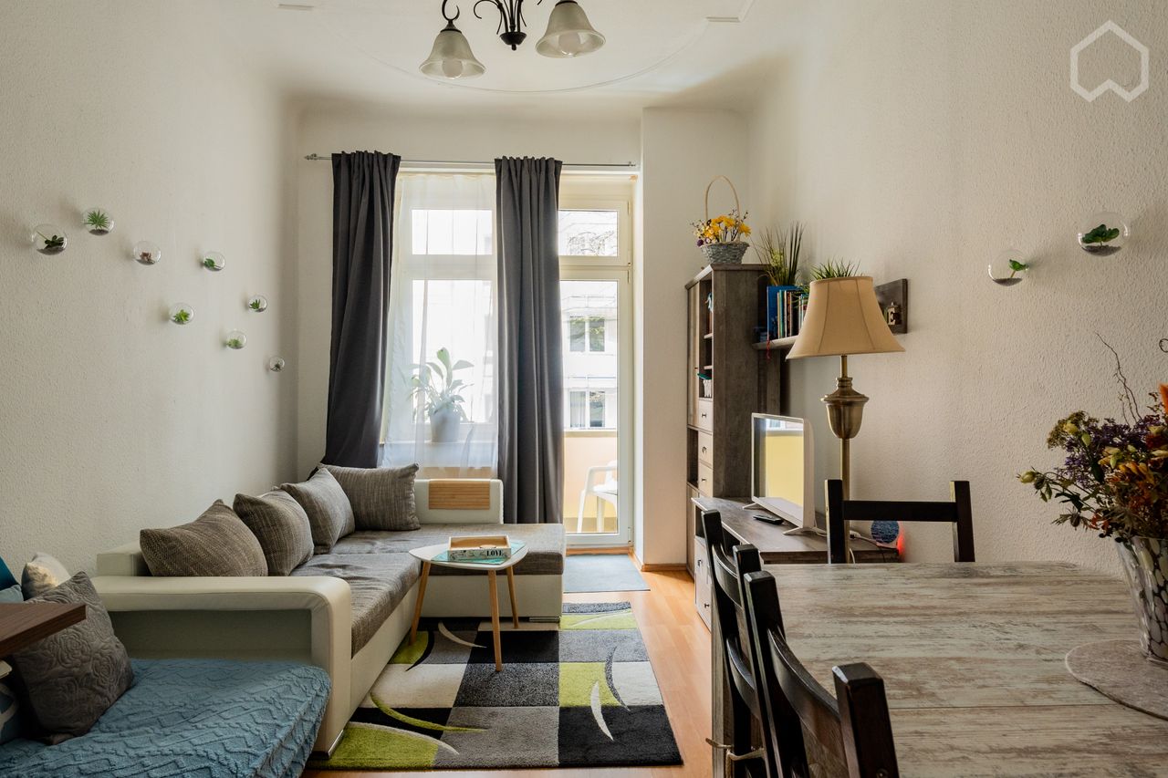 Beautiful and Central apartment near the Weissensee Lake (Berlin)