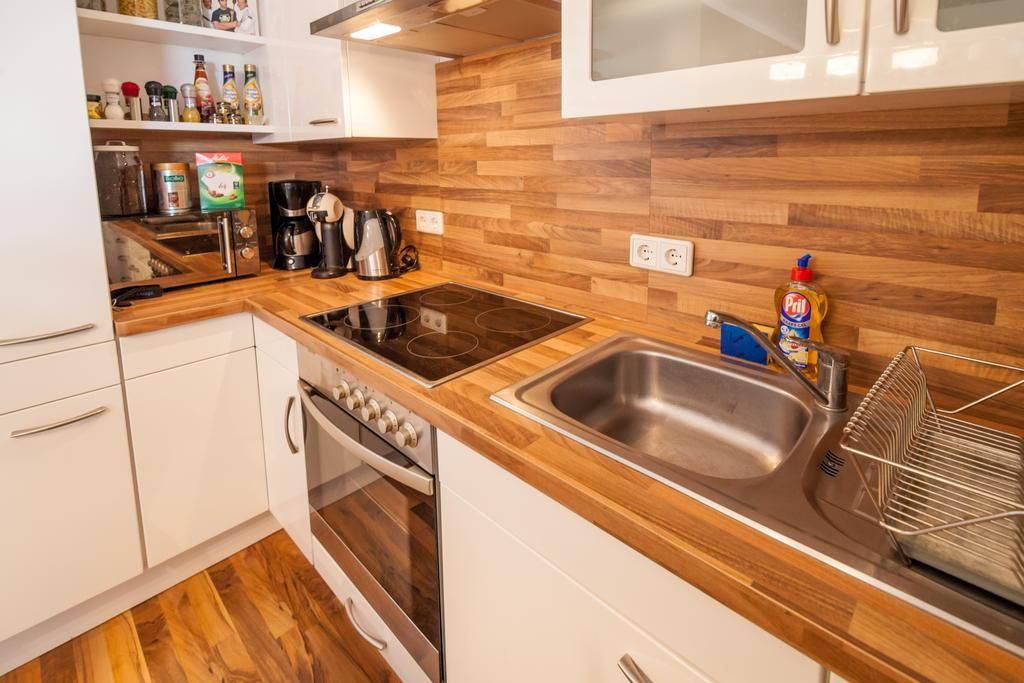 Stylish 2-room maisonette flat with top transport connections