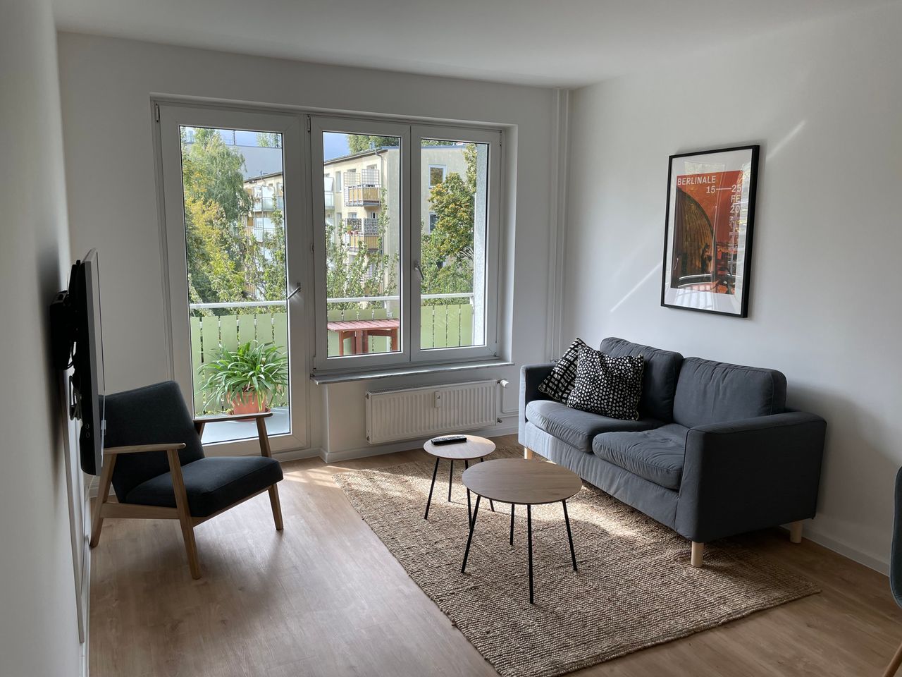 Renovated, super central, modern flat in Mitte, 2 rooms plus kitchen and balcony