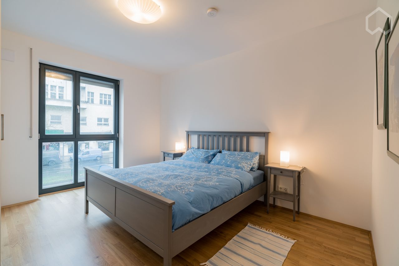 Beautiful new 3-bedroom apartment centrally located near Kurfürstendamm