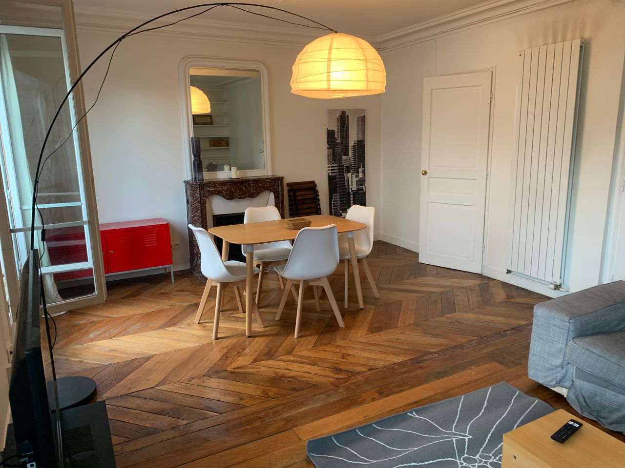Beautiful two bedrooms near Rue des Martyrs central Paris
