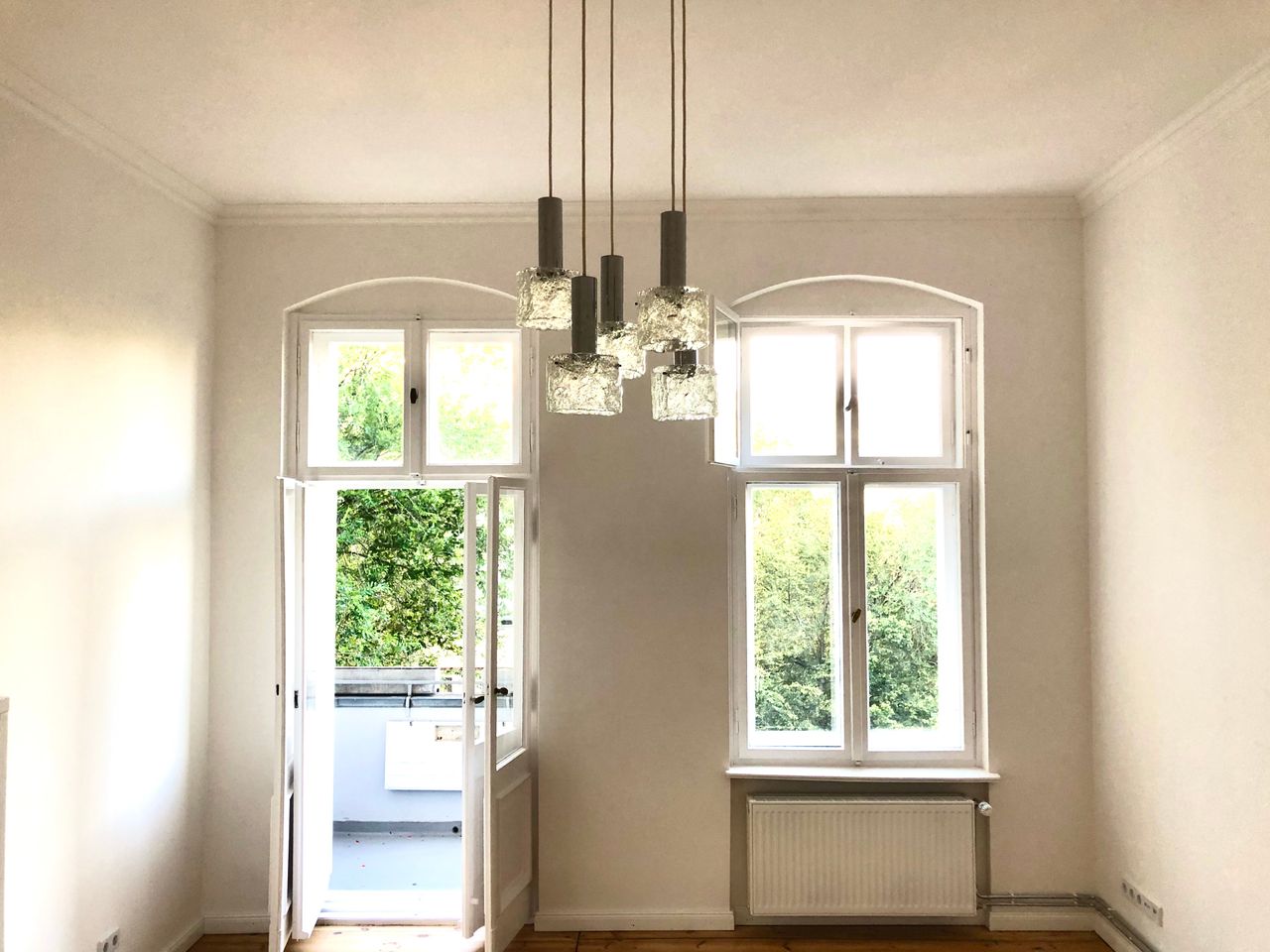 Light, freshly renovated designer flat in Berlin Mitte