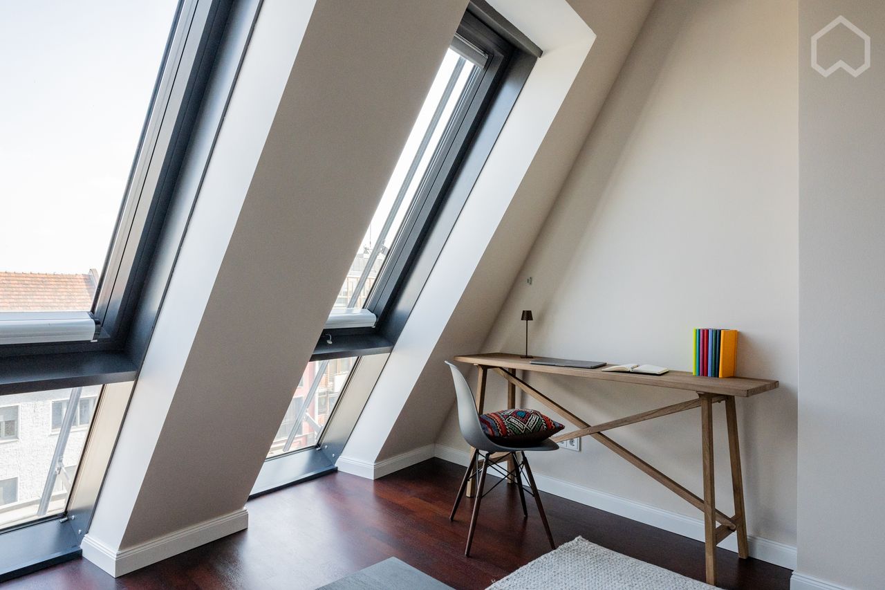 Luxury penthouse flat with balcony & communal roof terrace in Berlin-Mitte