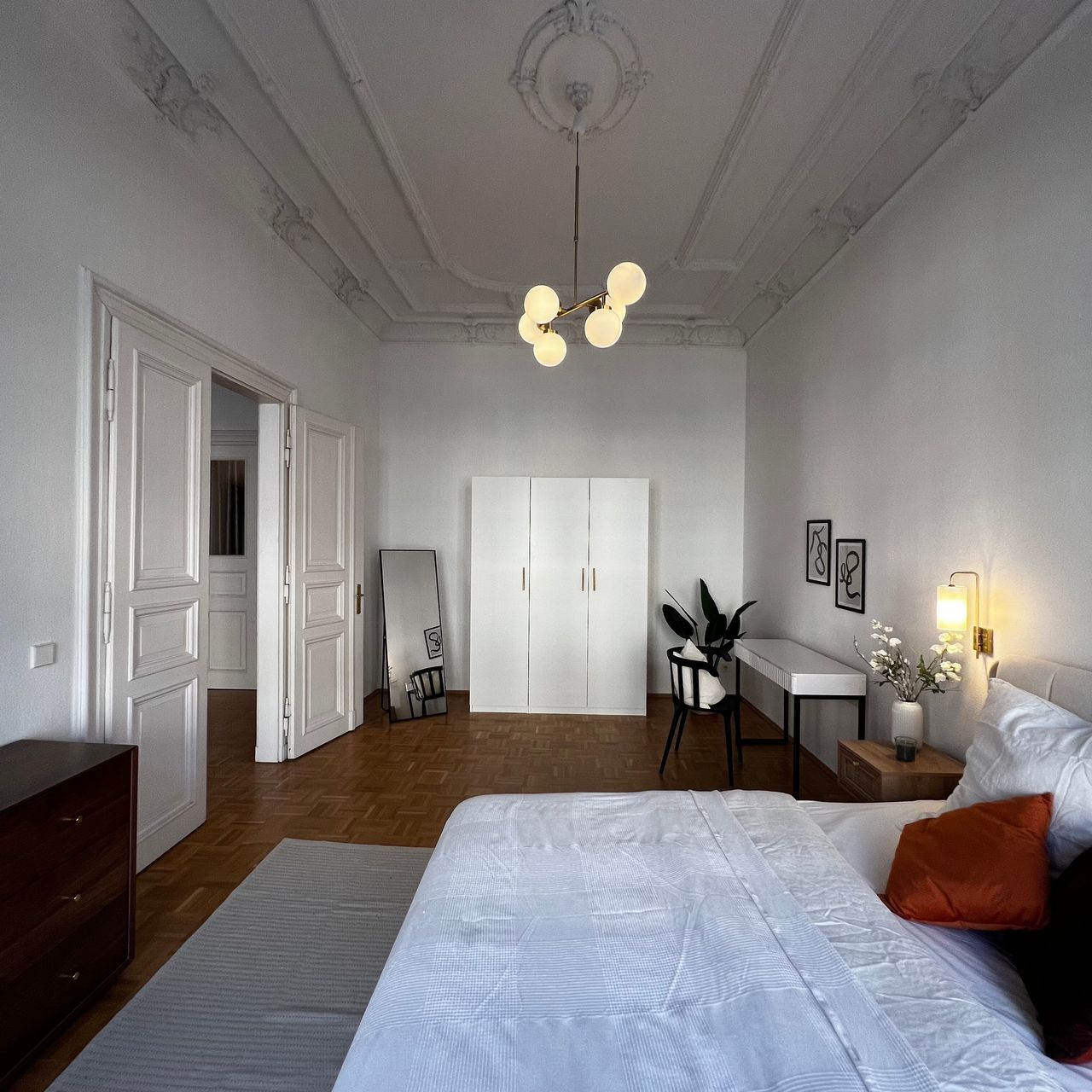 STUNNING 2 ROOM APARTMENT IN CENTRAL LOCATION LEIPZIG