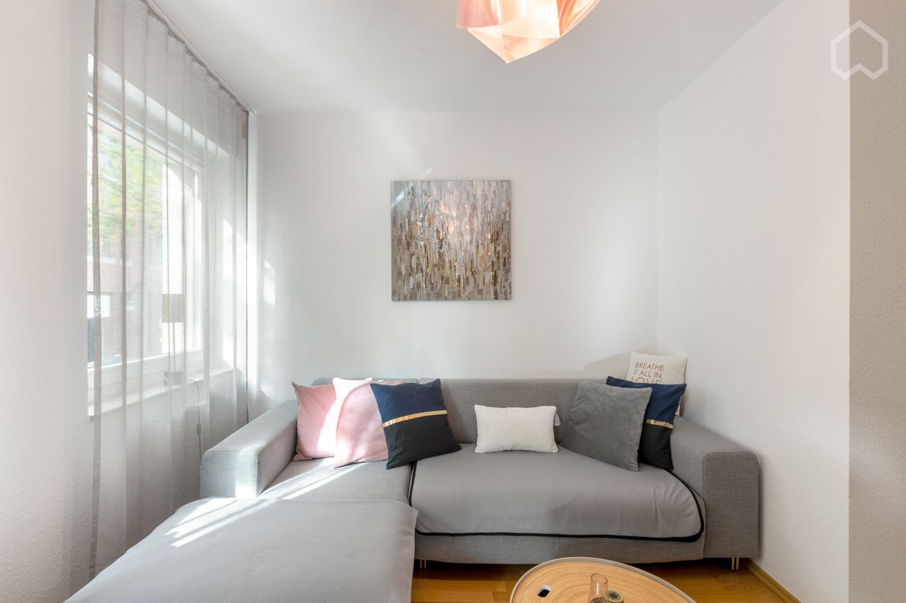 Modern two-bedroom apartment in the heart of Cologne