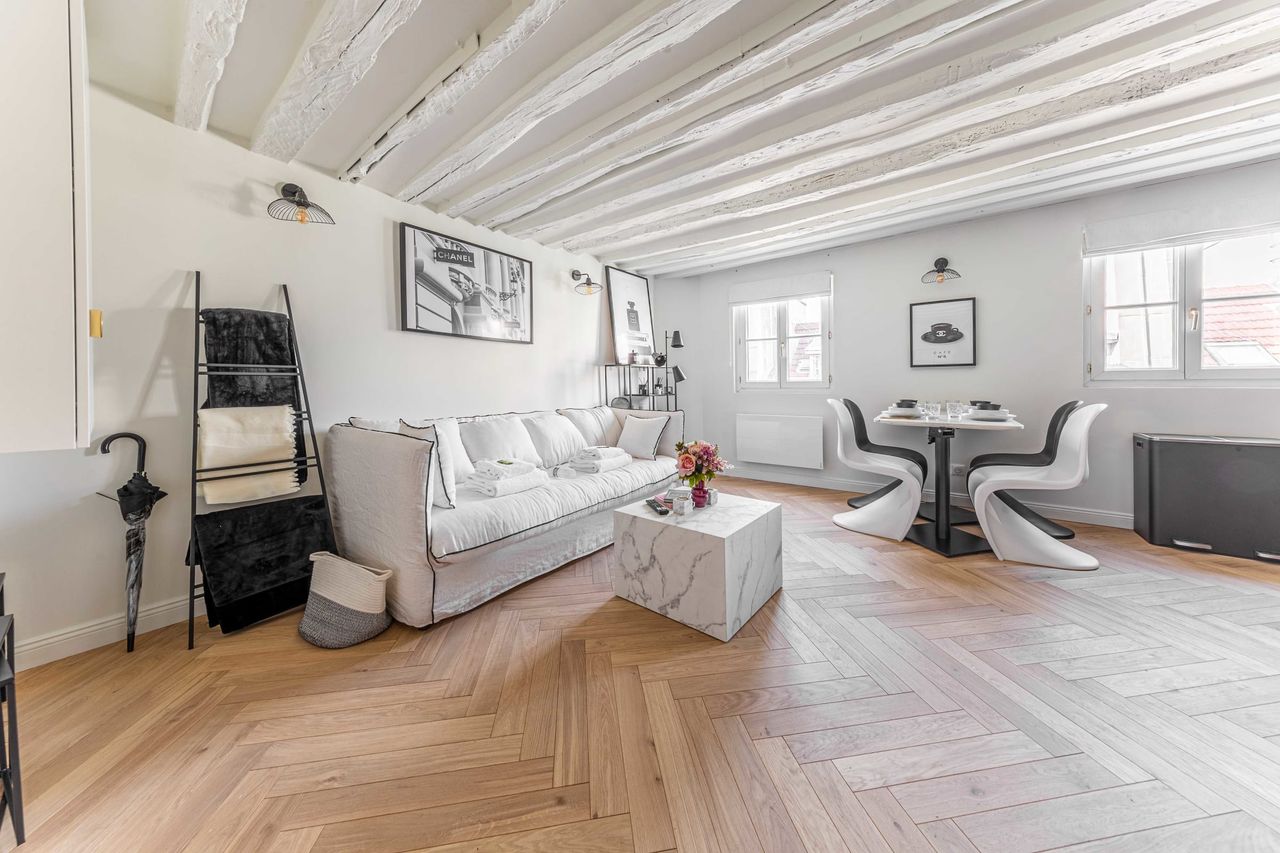 Stylish apartment of 40m2 located in the 2nd district of Paris, near the Palais Garnier