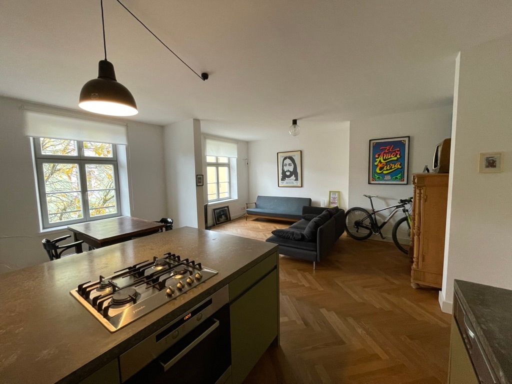 Beautiful modern renovated old building apartment with balcony in Glockenbachviertel