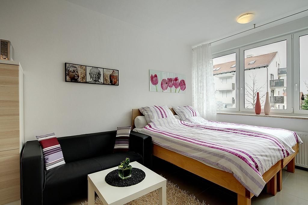 Very nice furnished 1-room apartment with a terrace in Munich Schwabing-North / Milbertshofen