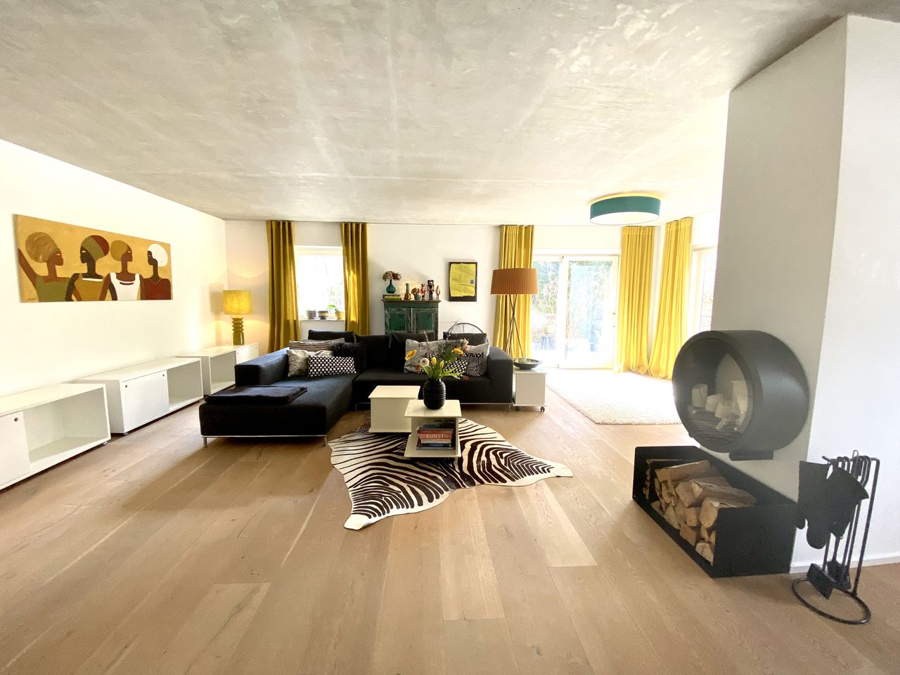Stylish, spacious penthouse with a large roof terrace in Solln, near the Isar