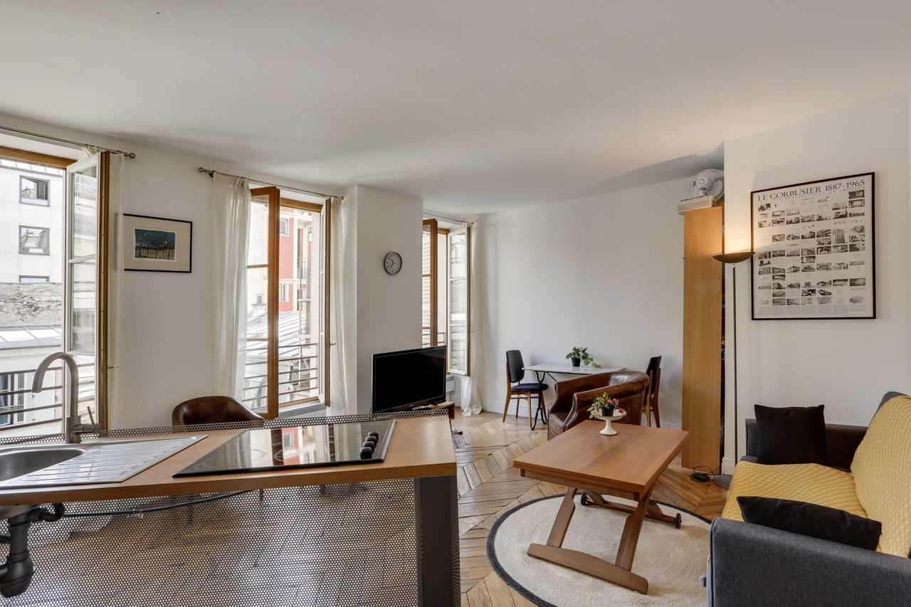Lovely parisian apt for 2 persons