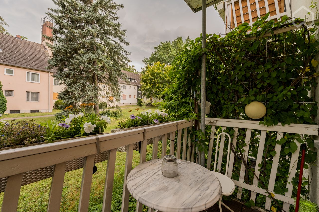 Beautiful 3-room apartment in Charlottenburg-Westend in a well-kept green residential area, conveniently located, for 1 or 2 people