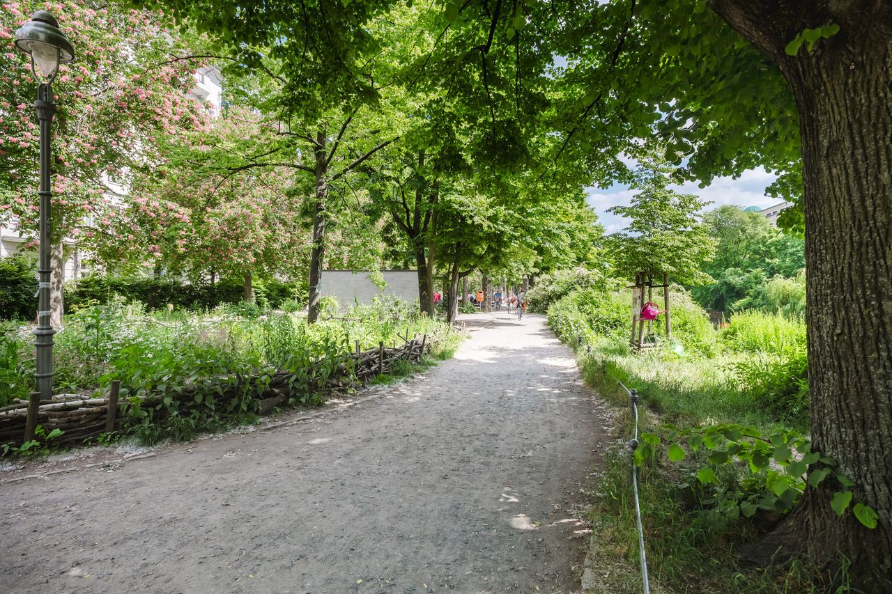 Marvelous Kreuzberg 1BR, Furniture, Decor & Kitchen