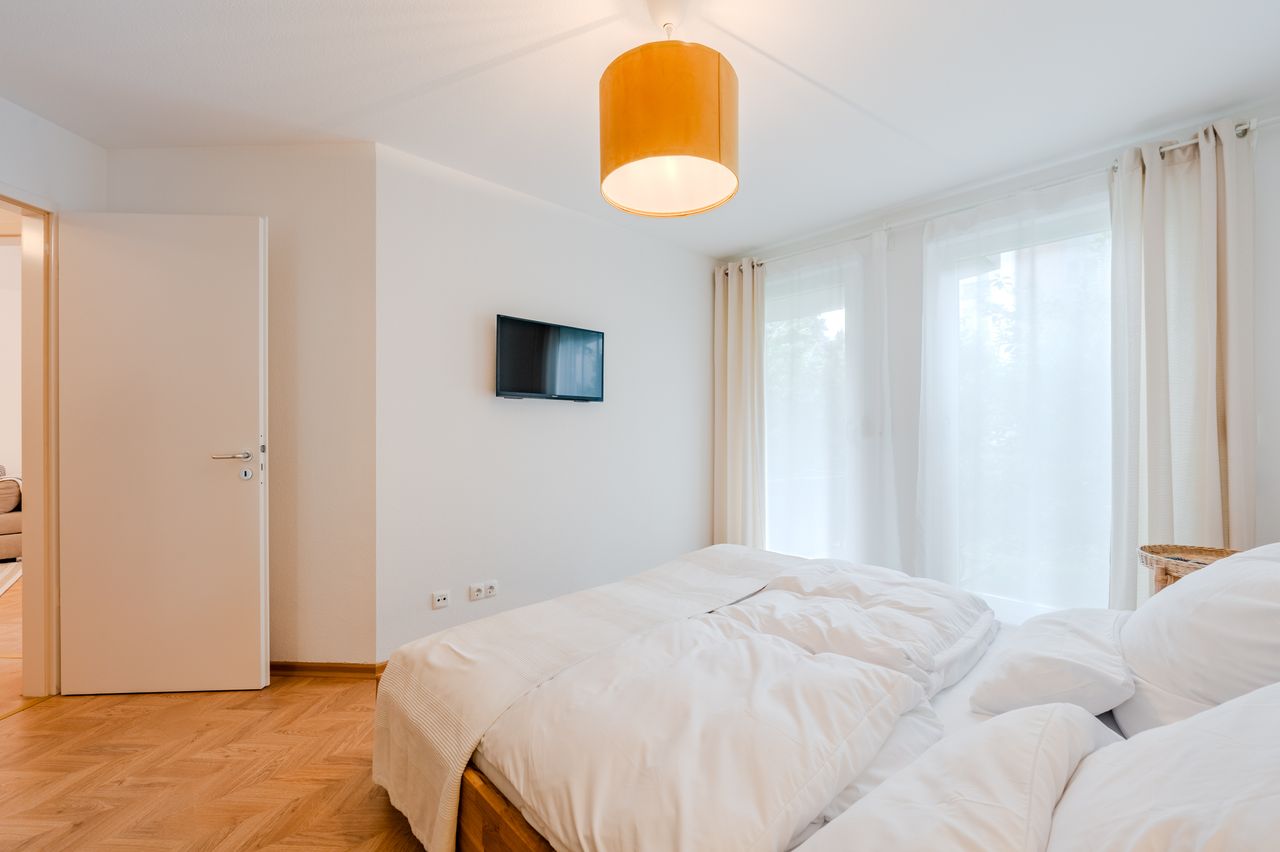 2 ROOM APARTMENT WITH PRIVATE GARDEN AT THE BEAUTIFUL TEGELER LAKE BERLIN