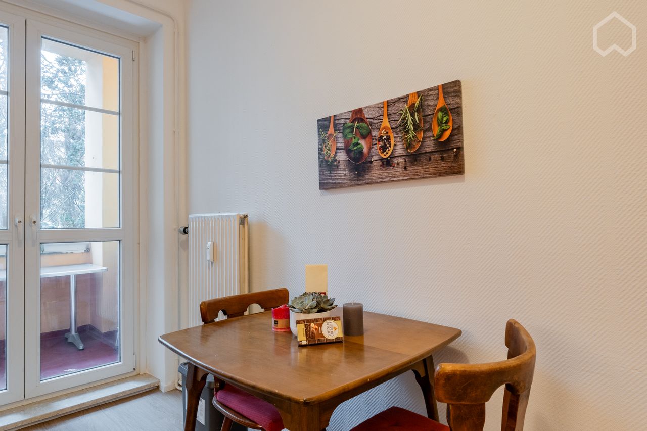 Fantastic 2.5-room flat with balcony - ideal for couples or small families