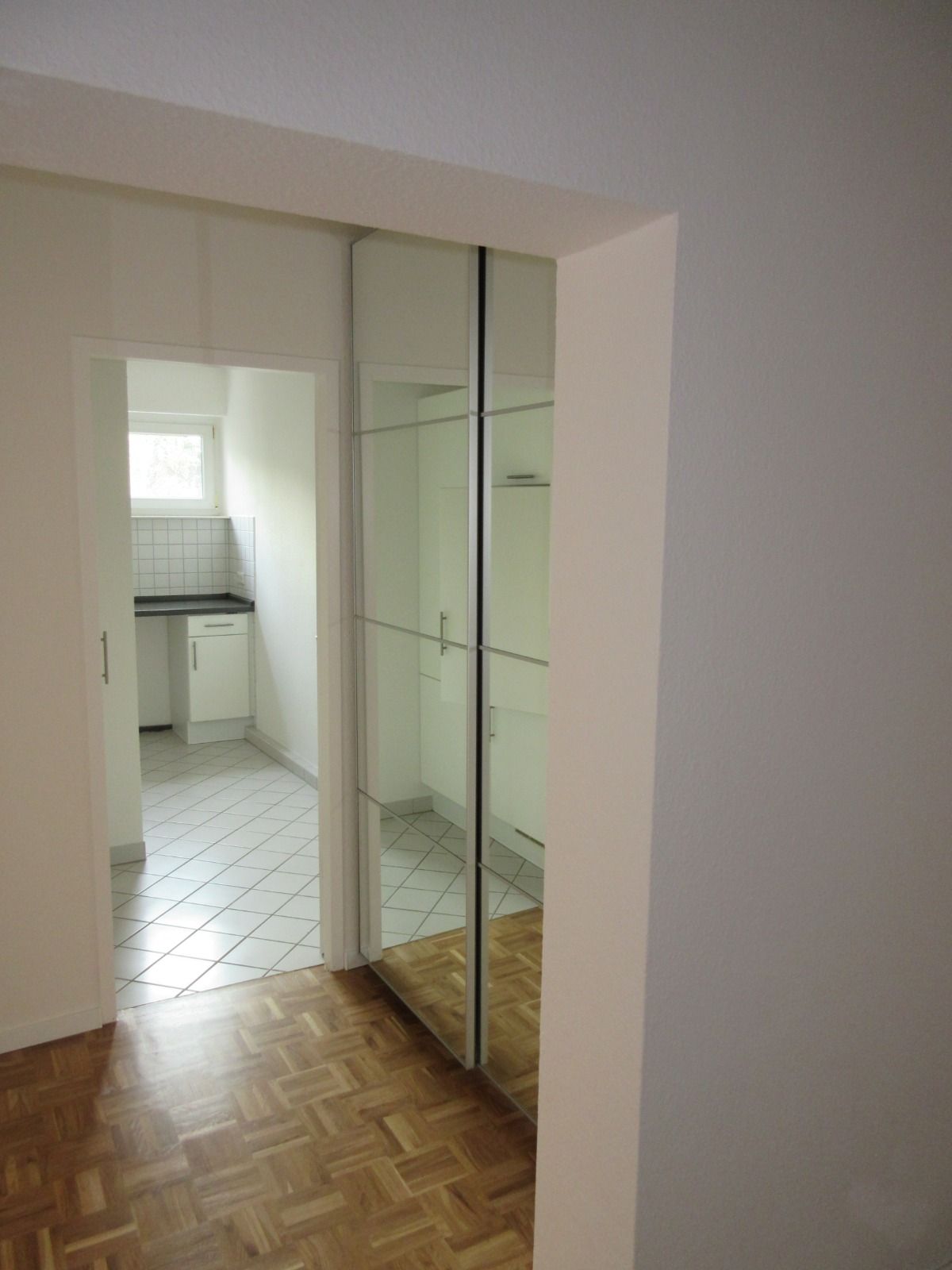 Centrally located and quiet 2-room apartment in Berlin Charlottenburg