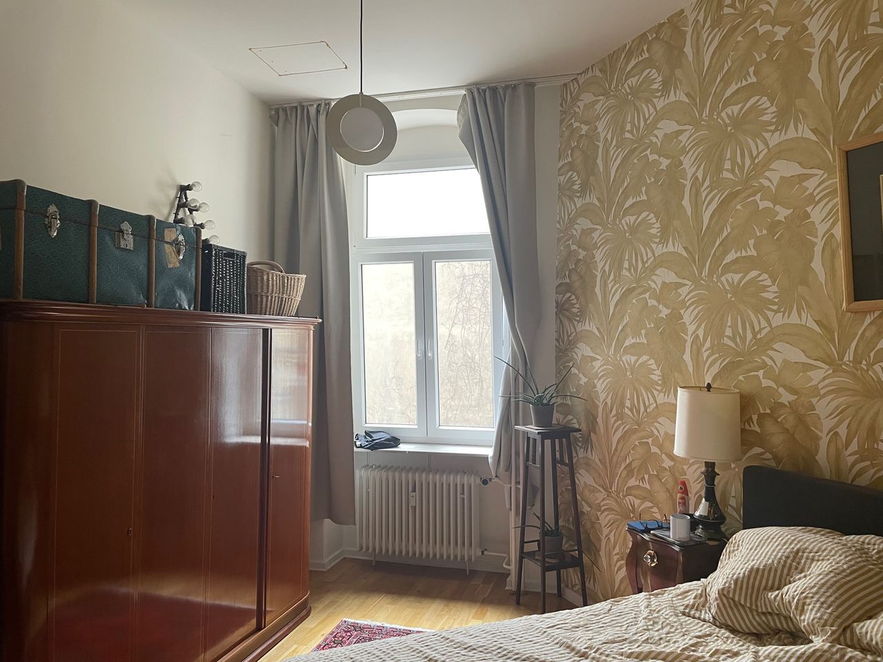 Spacious 19th Century Apartment with Balcony Overlooking the River Spree