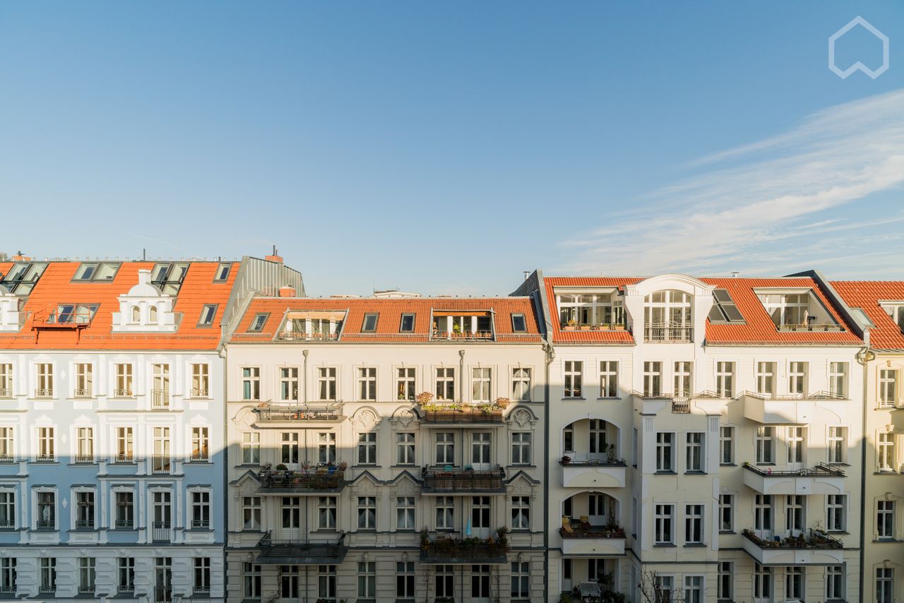 Experience the Best of Berlin: Book Your Stay in this Cozy Prenzlauer Berg top floor Apartment