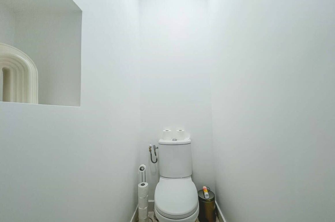An apartment on the 3rd floor of a charming building with elevator, Parisian one-bedroom apartment of 33 m2