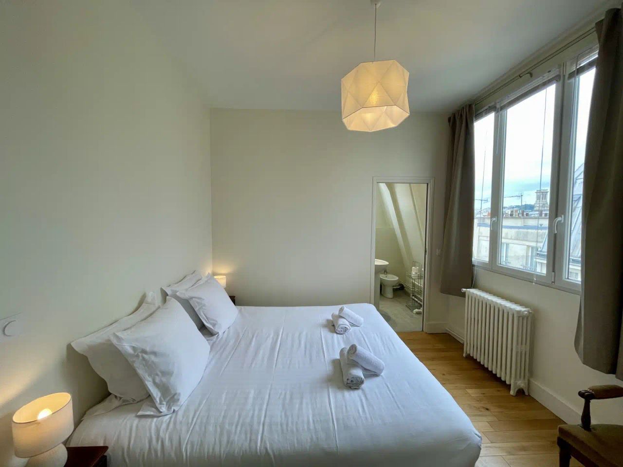 Rental Furnished flat - 2 rooms - 78 m² - Gare du Nord - Gare de l'Est