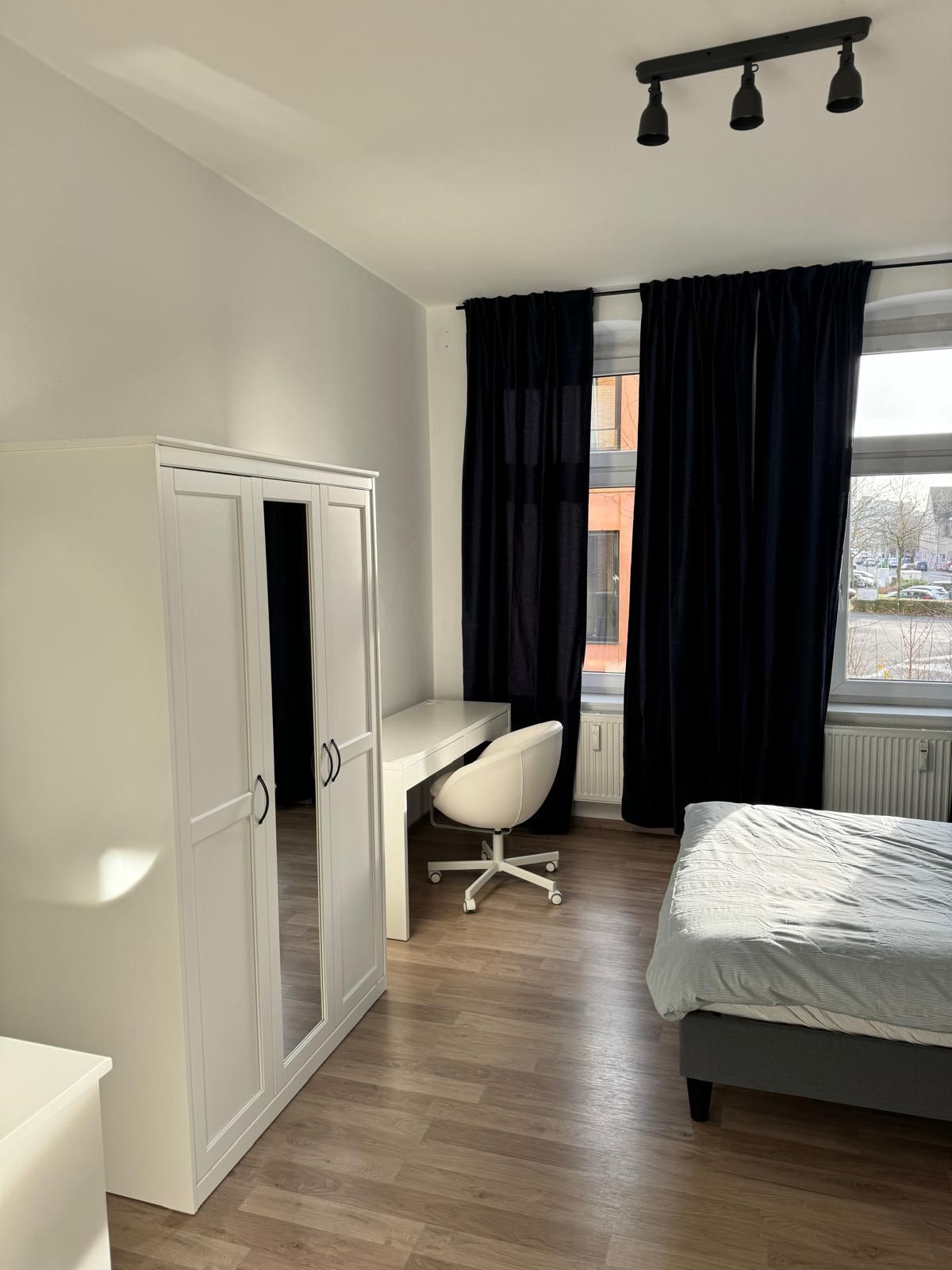 Cozy 4 Bedroom apartment in Köln