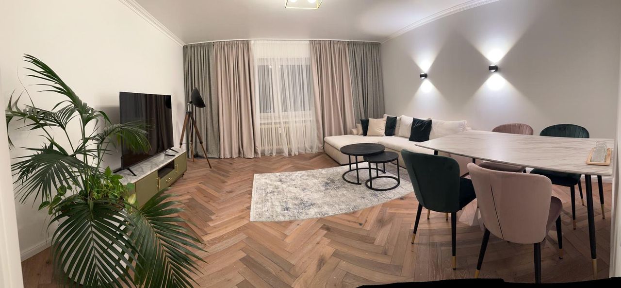Highend furnished  2-room apartment in the heart of Frankfurt (Holzhausenviertel) - first occupancy after core renovation