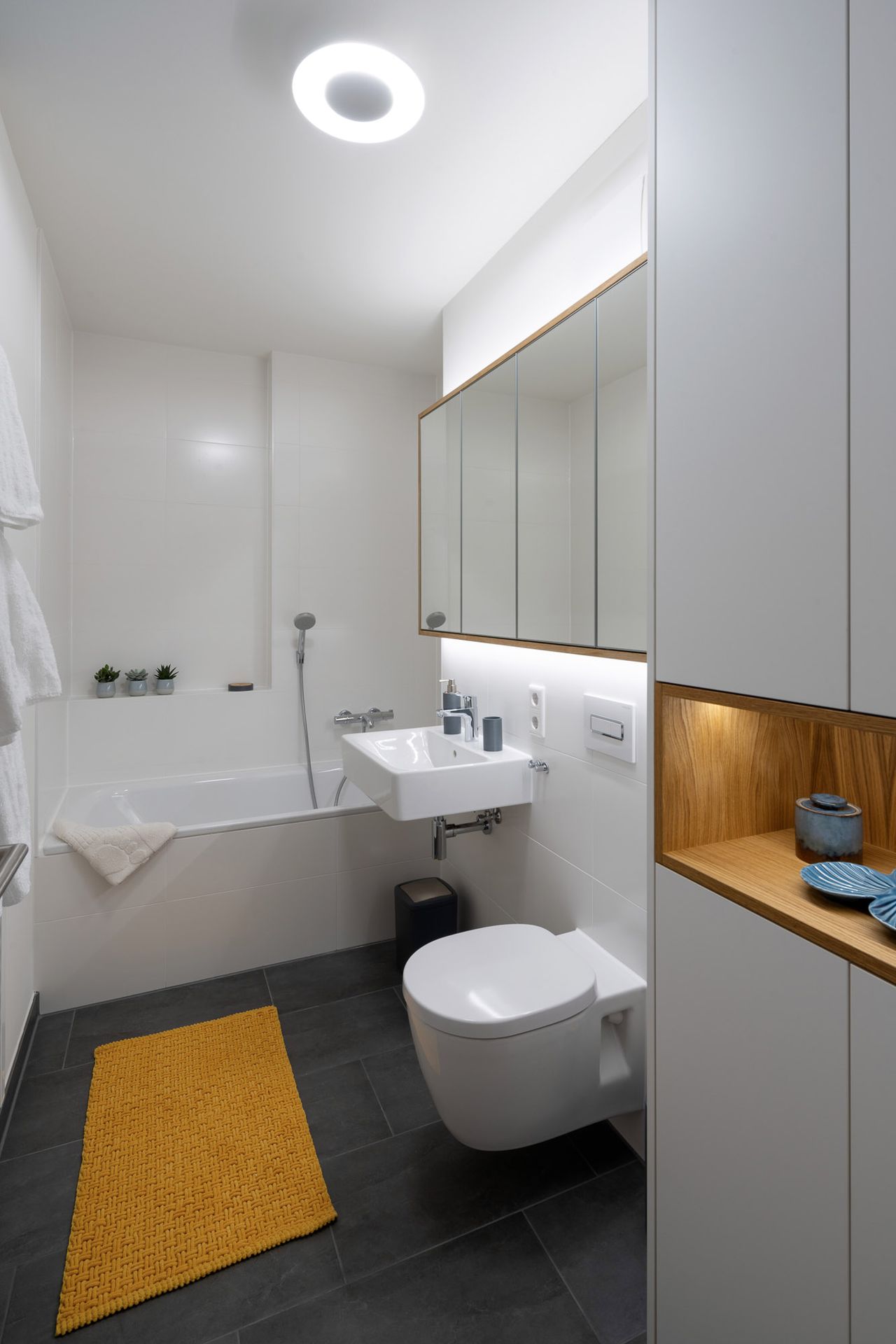 Modern GORDON apartment in the heart of DD-Neustadt, underground car park