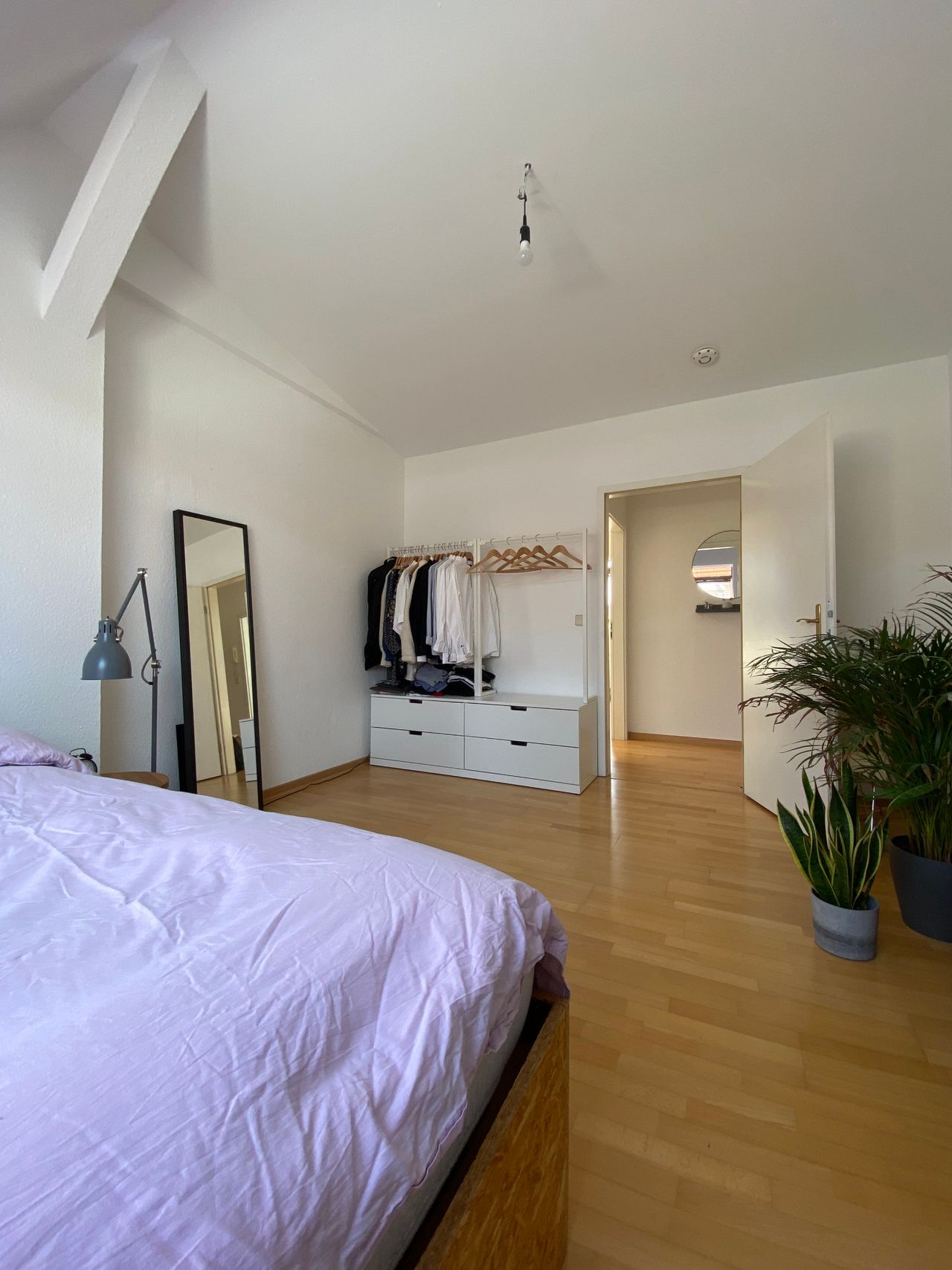 Light-flooded top floor apartment (Prenzlauer Berg)